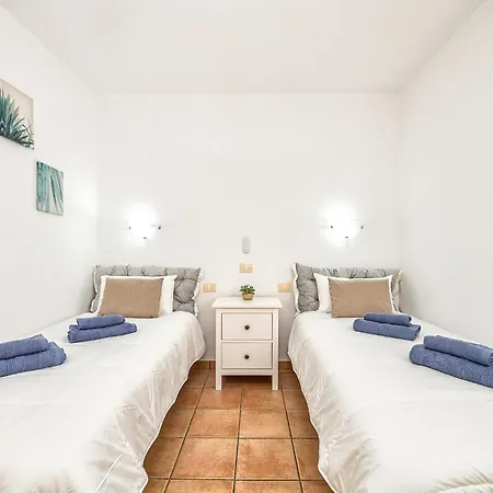 Olas Apartment *