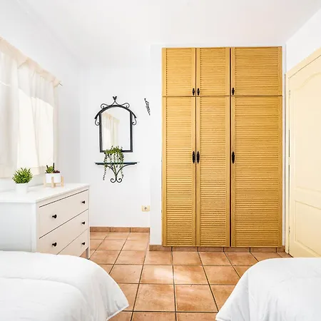 Olas Apartment *